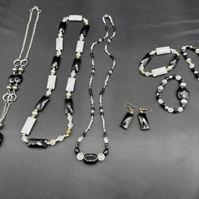 Sale Photo Thumbnail #361