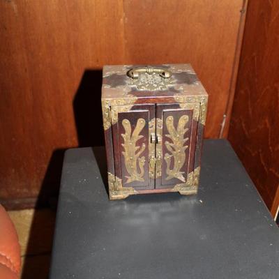 Sale Photo Thumbnail #290