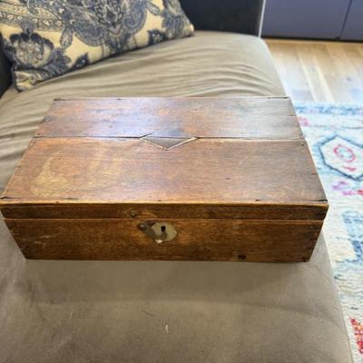 Sale Photo Thumbnail #100