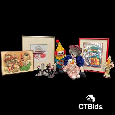 MW533 - Group Of Clown Collectibles, Star Trek And Other