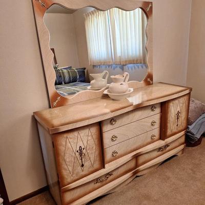 Sale Photo Thumbnail #126