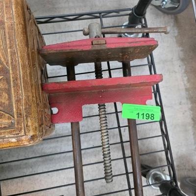 Sale Photo Thumbnail #250