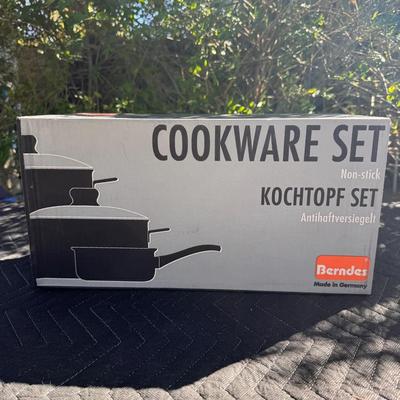 Berndes SignoCast Supreme 7” Fondue Cookware Set 