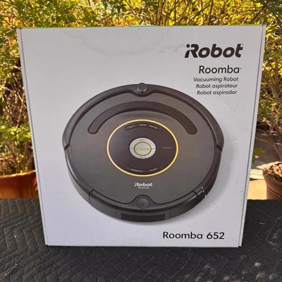 Vacuuming Robot iRobot Roomba 652 Vacuuming Robot New 