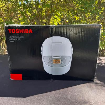 Toshiba TRCS01 Honatsukama Series Rice Cooker New