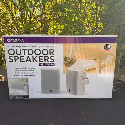  Yamaha NS-AW570 Outdoor Speakers White Waterproof New