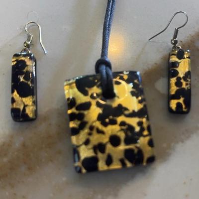 Murano square glass pendant And Matching Earrings with a tortoiseshell-like pattern on a cord