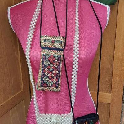 Lacoste Pouch, Beaded Purse, Tapestry Bags (4)