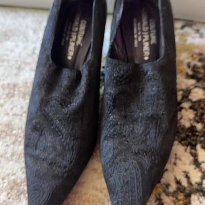 Donald J Pliner Couture Black Brocade Heels – Made in Italy -size 10