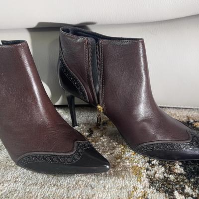 Tory Burch Two-Tone Leather Ankle Booties – Size 10½M