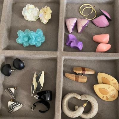 Sale Photo Thumbnail #155