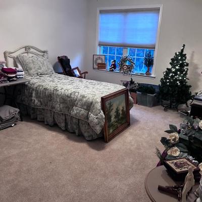 Sale Photo Thumbnail #11