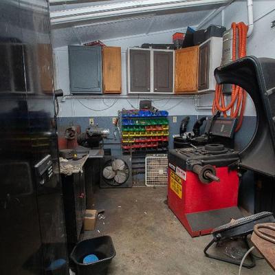 Sale Photo Thumbnail #47