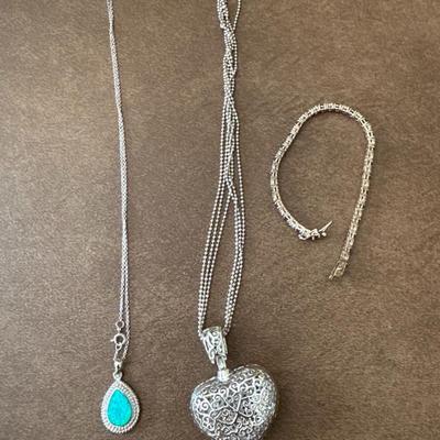 Sale Photo Thumbnail #971