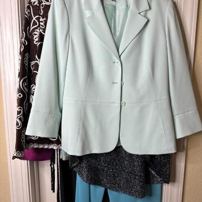 Sale Photo Thumbnail #703