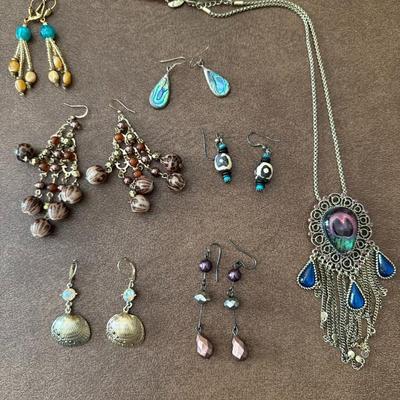 Sale Photo Thumbnail #961