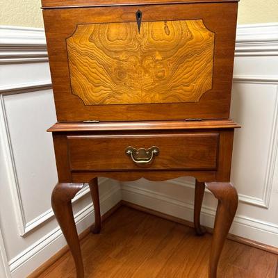 Sale Photo Thumbnail #546