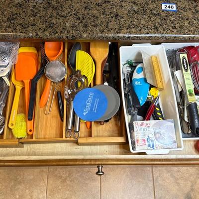 Sale Photo Thumbnail #241