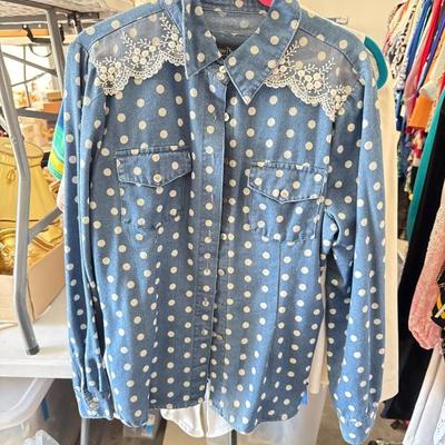 Sale Photo Thumbnail #755