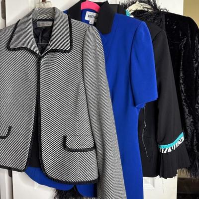 Sale Photo Thumbnail #298