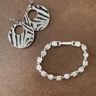 Sale Photo Thumbnail #964