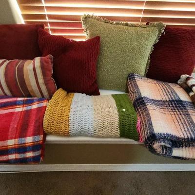 Pillows And Throws, Reds, Green, Wool, Cotton, Crochet 