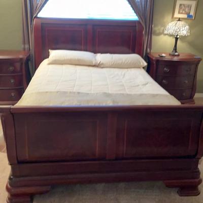 Mahogany Sleigh Bed with Beautyrest Adjustable Mattress & Bedding, Queen