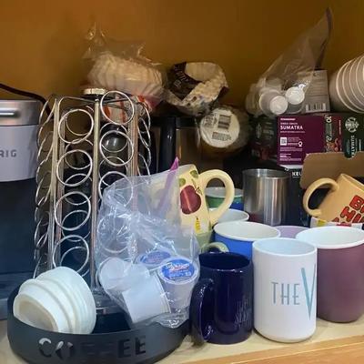 Coffee Central - Keurig One Cup, Press, Mugs, Peet's Dark Roast & 2 Holders