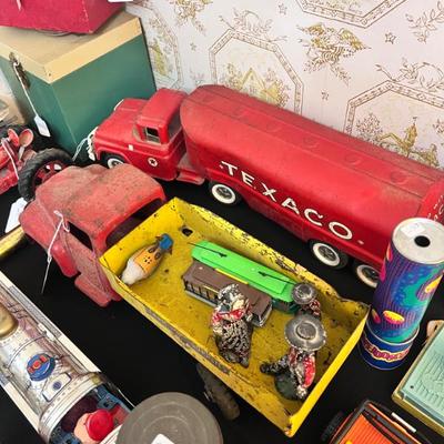 Sale Photo Thumbnail #152