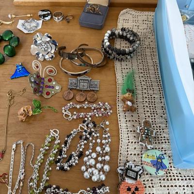 Sale Photo Thumbnail #34