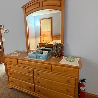 Sale Photo Thumbnail #23