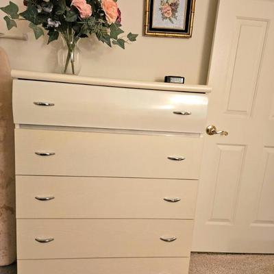 Sale Photo Thumbnail #344