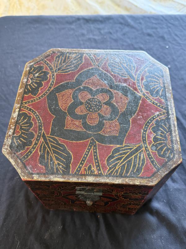 Sale Photo Thumbnail #372