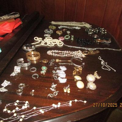 Sale Photo Thumbnail #26