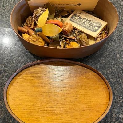Quaker - Pennsylvania Shaker Oval Box with Potpourri - Original Paperwork - Craftsman Collectible