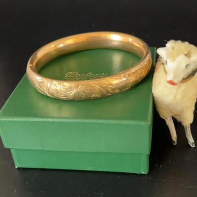 Vintage Wesley’s Jewelry Collectible Gold Tone Bracelet & Sheep Keepsake