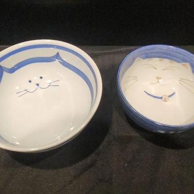 Japanese Porcelain Bowls Featuring Happy Cat