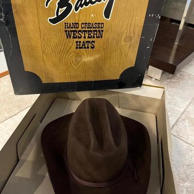 Brown Bailey Hand Creased Western Cowboy Hat - Size 7-3/8 in Original Box