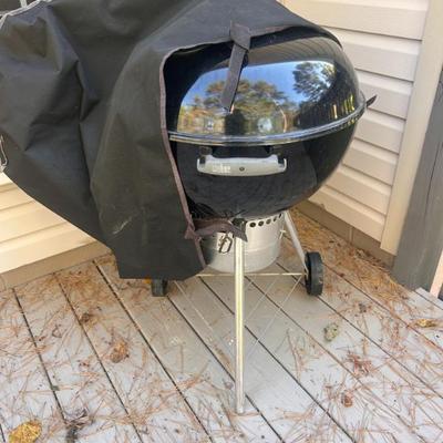 Sale Photo Thumbnail #68: Weber grill