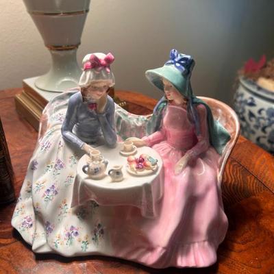 Sale Photo Thumbnail #28: Royal Doulton "Afternoon Tea"