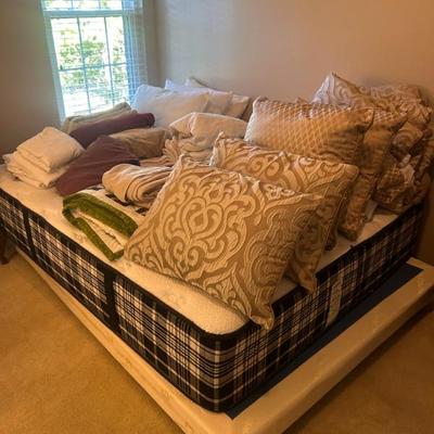 Sale Photo Thumbnail #100