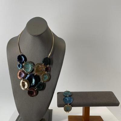 Sale Photo Thumbnail #359