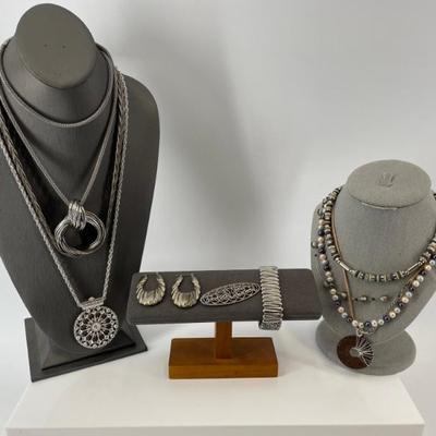 Sale Photo Thumbnail #266