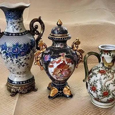 EAT082- Beautiful Ornate Vases With Greek Floral Design 