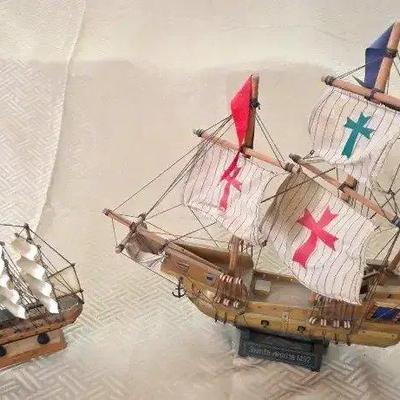 EAT132 - Detailed Wood Replicas of Old World Sailing Ships