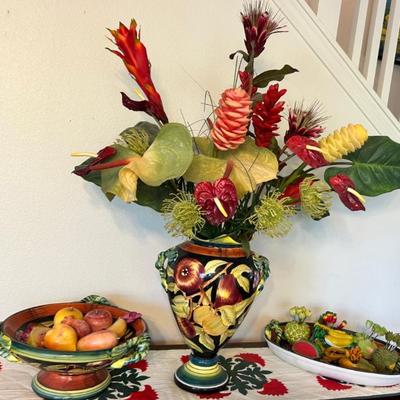 EAT009 - Decorative Food Items And Vase