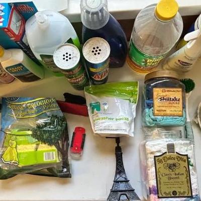 EAT092 - Mystery Lot Cleaning Supplies
