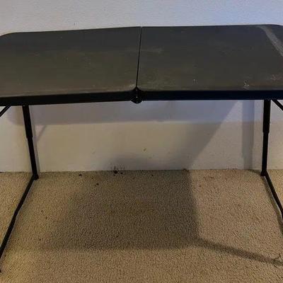 EAT367 - Foldable Black Table