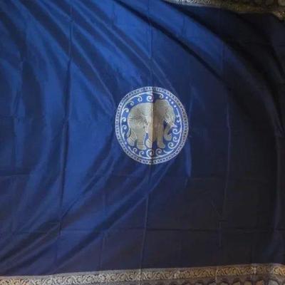 EAT291 - Large Thailand Tapestry in Blue & Gold
