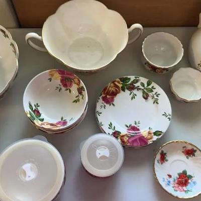 EAT058 - Rare Vintage Royal Albert Rose Porcelain China Set